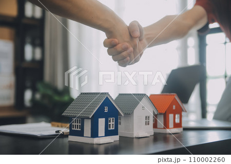 buy or sell real estate mortgage, Sale representative offer house purchase contract to buy a house or apartment and mortgage Money and Financial Concepts 110002260