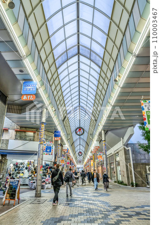 大田区蒲田の都市風景　蒲田駅　京浜蒲田商店街あすと 110003467