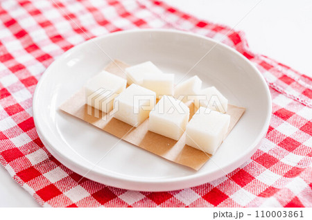 サイコロ型の餅 サイコロ型の餅 110003861