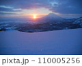 羊蹄山日の出 110005256