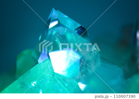 　水晶　クリスタル　ストーン 110007390
