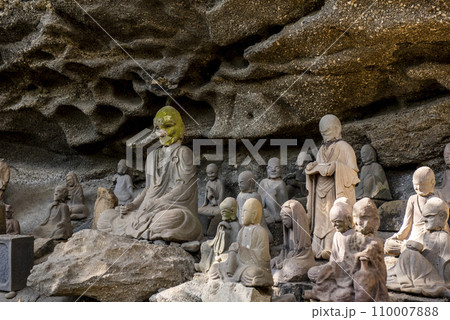 千葉県鋸南町 鋸山日本寺 千五百羅漢 維魔窟 110007888