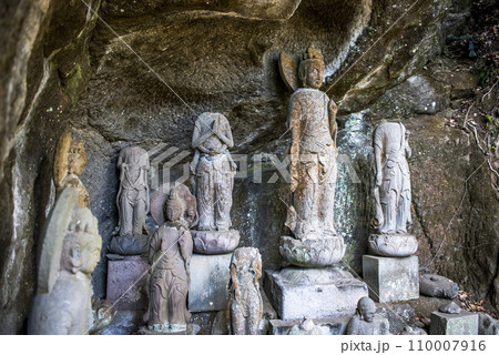 千葉県鋸南町 鋸山日本寺 千五百羅漢 大野英令之墓 110007916
