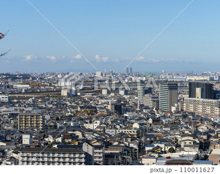川沿いに広がる大阪の都市景観 川沿いに広がる大阪の都市景観 110011627