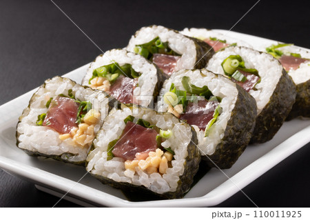 （めばち鮪）鉄火納豆中巻き 110011925