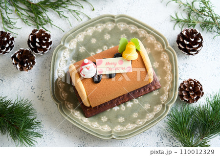 ブッシュ・ド・ノエル　クリスマスケーキ 110012329