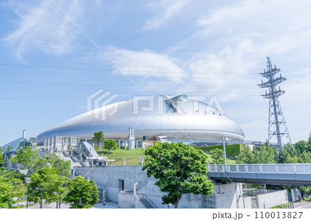 北海道札幌市　様々なイベントか行われる晴天の札幌ドーム 110013827