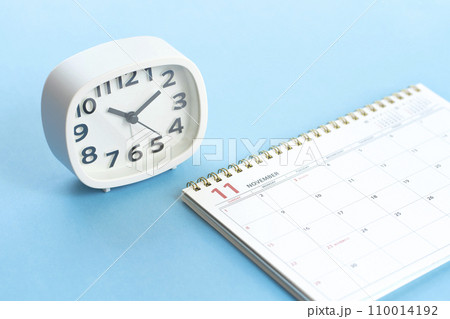 カレンダーと時計　11月 110014192
