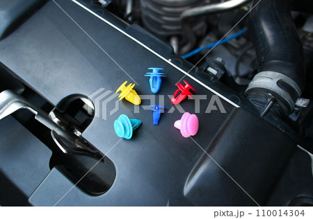 Door trim retainer clips or car plastic clips or plastic fasteners with colorful for car 110014304