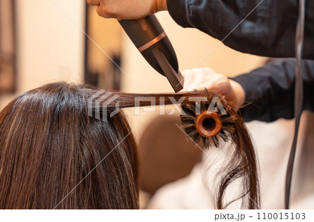 ヘアサロン ブロー ヘアサロン ブロー 110015103
