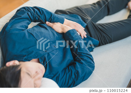 クールな男性のポートレート クールな男性のポートレート 110015224