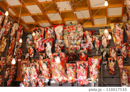 浅草　羽子板市 110017530