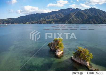 鼻繰り島 宮島（厳島）近くの小島 広島県の絶景 110018225