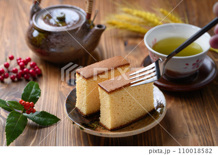 平飼い卵を100%使用した濃厚カステラ 平飼い卵を100%使用した濃厚カステラ 110018582