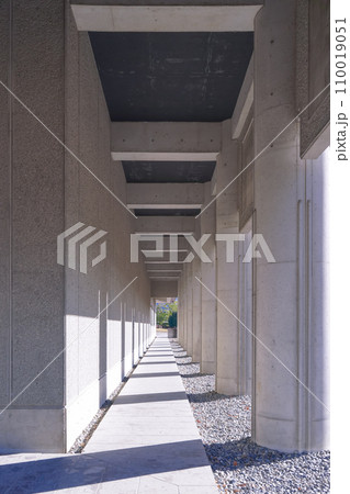 川中島古戦場に建つ長野市立博物館（長野県長野市） 110019051