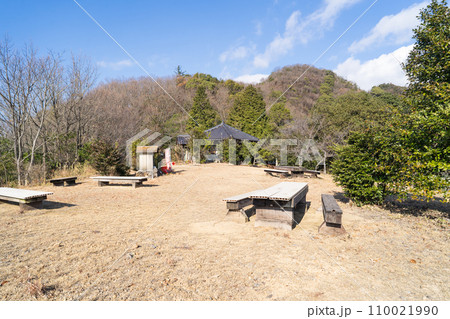 観音寺奥の院（みはらし連山） 110021990