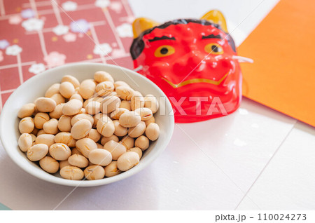 福豆と鬼のお面 110024273