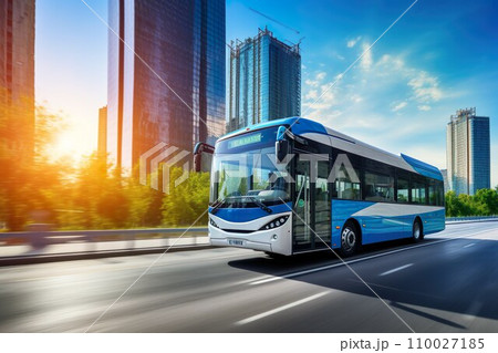 街を走るバスのイメージ01 街を走るバスのイメージ01 110027185