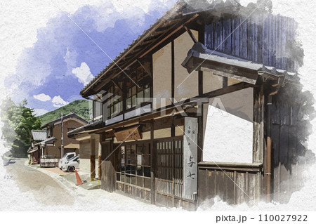 水彩画風 熊川宿 下ノ町の町並み 熊川宿体験交流施設与七 福井県若狭町 水彩画風 熊川宿 下ノ町の町並み 熊川宿体験交流施設与七 福井県若狭町 110027922
