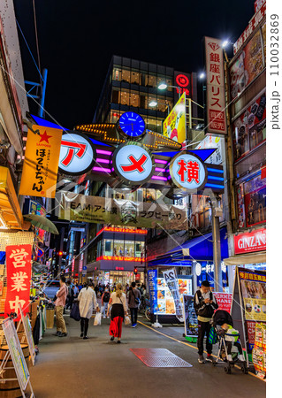 東京　台東区上野　アメヤ横丁 110032869