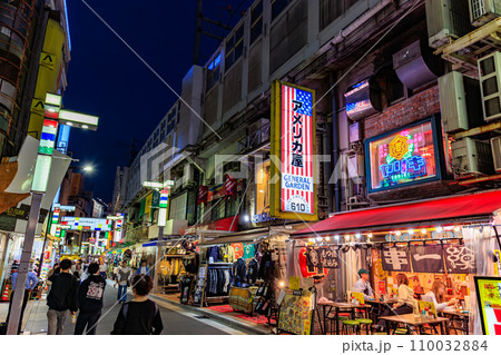 東京 台東区上野 御徒町駅前通り 東京 台東区上野 御徒町駅前通り 110032884
