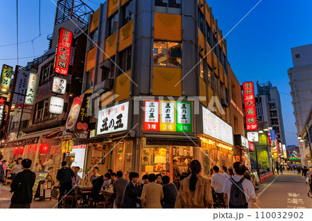 東京　台東区上野　上野御徒町中央通り 110032902