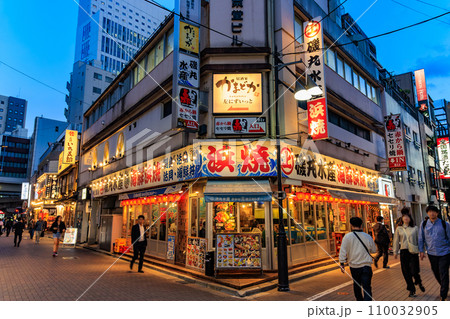 東京 台東区上野 上野御徒町中央通り 東京 台東区上野 上野御徒町中央通り 110032905