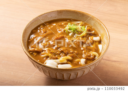 牛スジ　カレーうどん 110033492