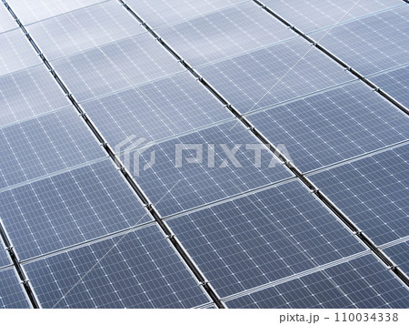 太陽光発電施設のソーラーパネル 太陽光発電施設のソーラーパネル 110034338