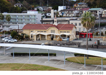 三角駅と周辺の様子(海のピラミッド) 三角駅と周辺の様子(海のピラミッド) 110034360