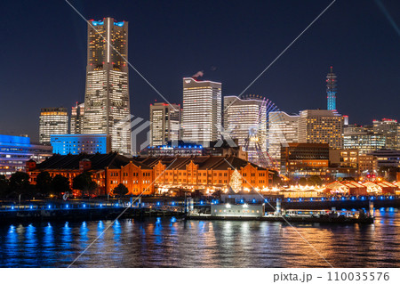 《神奈川県》横浜みなとみらいの夜景・オフィス全館点灯×ヨルノヨ 110035576