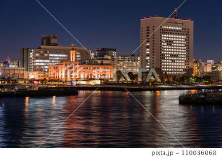 《神奈川県》横浜港町の夜景・象の鼻パーク 110036068
