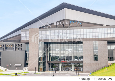 北海道北広島市　北海道ボールパークFビレッジの代表的な建物エスコンフィールドHOKKAIDO 110036129