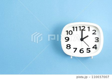 時計　時間　2時　14時　2：00　14：00 110037007