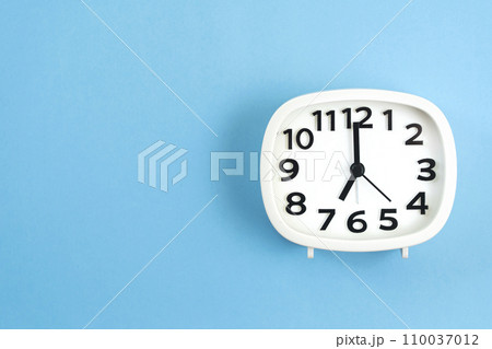 時計　時間　7時　19時　7：00　19：00　 110037012