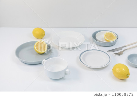 tableware and dish styling photo tableware and dish styling photo 110038575