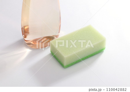 洗剤とスポンジ 洗剤とスポンジ 110042882