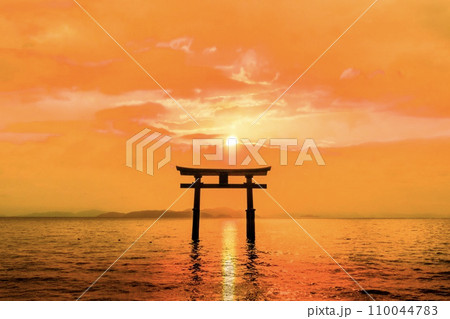 湖に浮かぶ鳥居 110044783