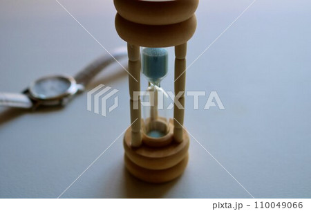 砂時計 腕時計 イメージ 砂時計 腕時計 イメージ 110049066