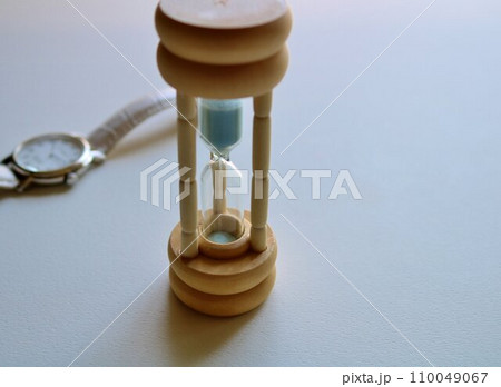 砂時計 腕時計 イメージ 砂時計 腕時計 イメージ 110049067