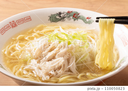 鶏ネギ塩ラーメン 110050823