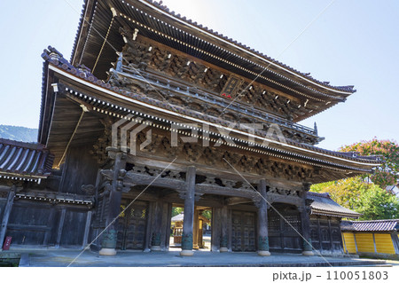 井波彫刻発祥の地 井波別院瑞泉寺 井波彫刻発祥の地 井波別院瑞泉寺 110051803
