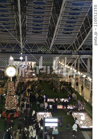 大阪駅　JR大阪駅　大阪環状線　時空の広場　クリスマス　クリスマスイルミネーション　12月 110052350