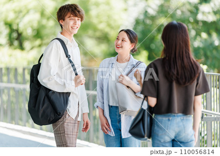 大学生 留学生 キャンパスライフ 大学生 留学生 キャンパスライフ 110056814