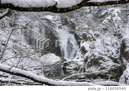 雪の降る乱川 雪の降る乱川 110059540