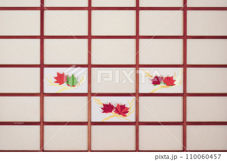 京都・山科　随心院（ずいしんいん）の障子の貼り絵 110060457