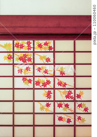 京都・山科 随心院(ずいしんいん)の障子の貼り絵 京都・山科 随心院(ずいしんいん)の障子の貼り絵 110060460