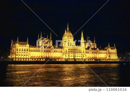 ブダペスト・国会議事堂夜景 1 ブダペスト・国会議事堂夜景 1 110061016