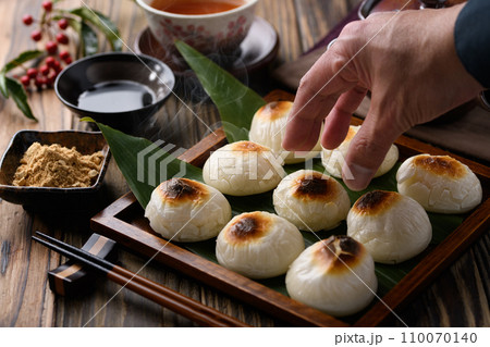 焼きたての丸餅 110070140