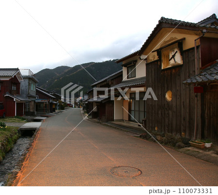 熊川宿 宿場町 若狭鯖街道熊川宿 鯖街道 若狭 福井県若狭町熊川 福井県三方上中郡 旧鯖街道 熊川宿 宿場町 若狭鯖街道熊川宿 鯖街道 若狭 福井県若狭町熊川 福井県三方上中郡 旧鯖街道 110073331